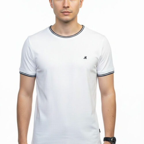 white crew neck tee