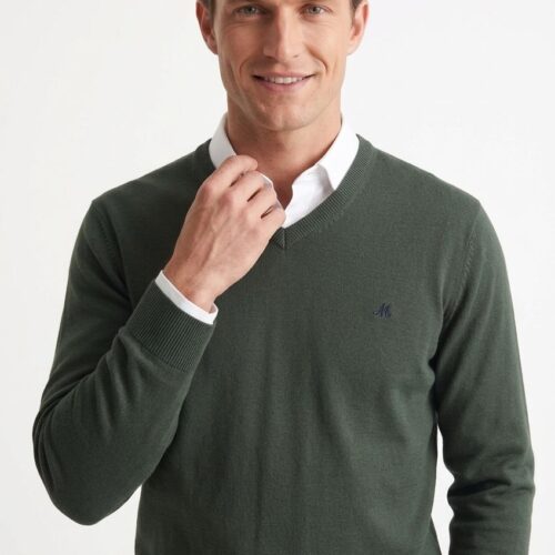 men's forest green v-neck jumper